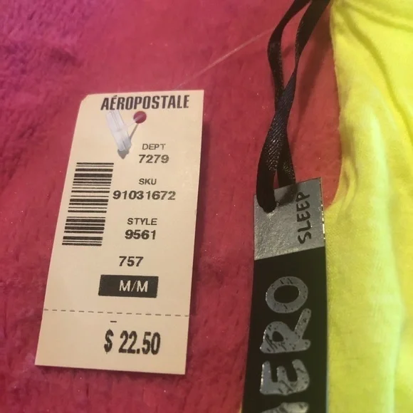 SOLD🩷Free🩷yellow Aeropostale tank open back medium - Picture 4 of 4